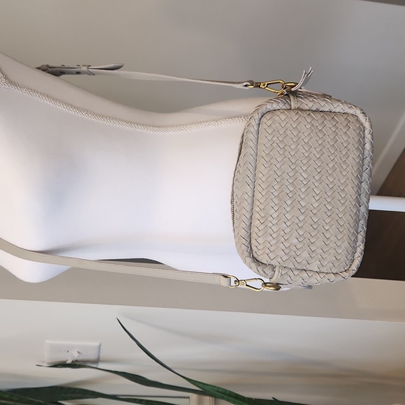 Madewell Crossbody Bag Purse in Woven Leather In Gray - Picture 1 of 16
